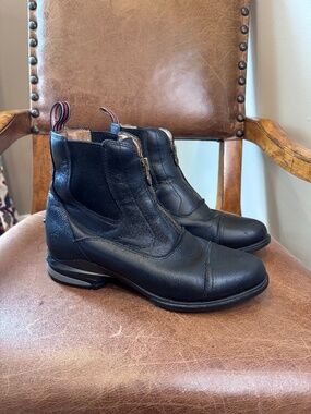 Women’s 8.5B (39) black leather Ariat Devon Nitro Paddock Boots